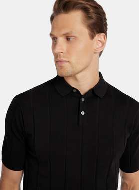 Czarne polo swetrowe w prążek