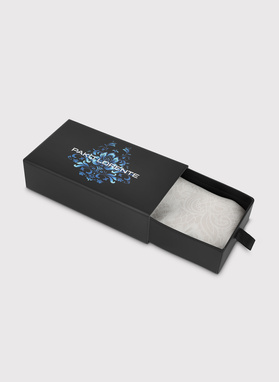 Jedwabna beżowa poszetka we wzór