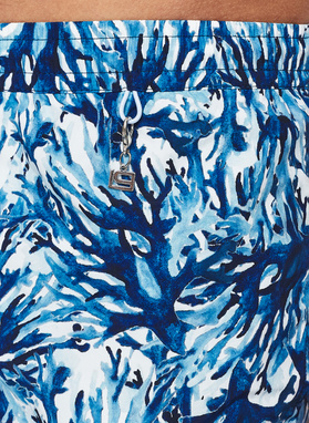 Szorty kąpielowe w niebieski wzór koralowy