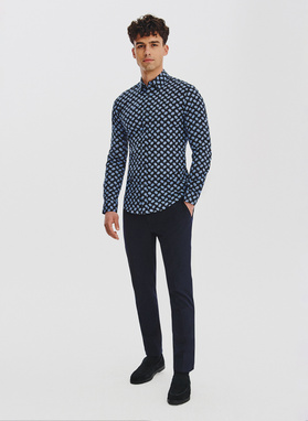 Granatowa koszula w kwiaty