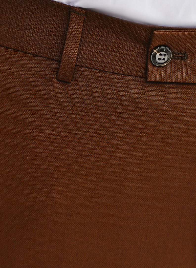 Ślubny brązowy garnitur męski