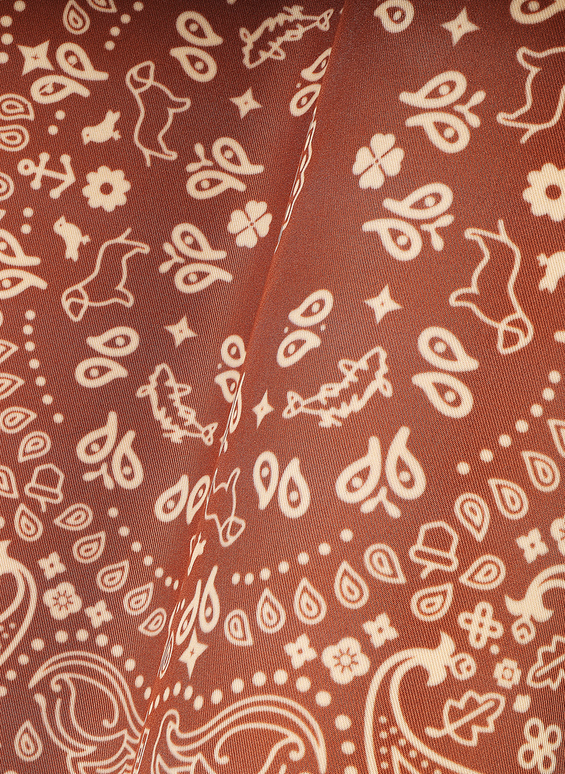 Jasnobrązowa poszetka we wzór