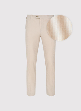 Beżowy garnitur męski w prążek