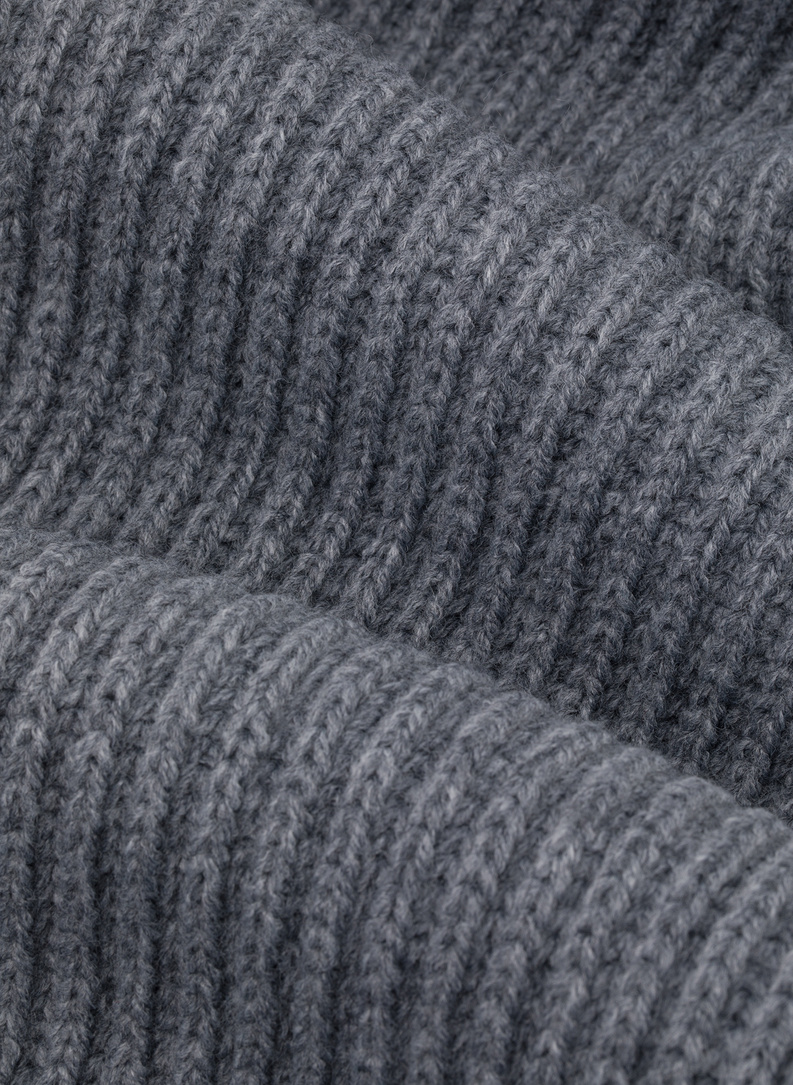 Szalik męski w kolorze szarym