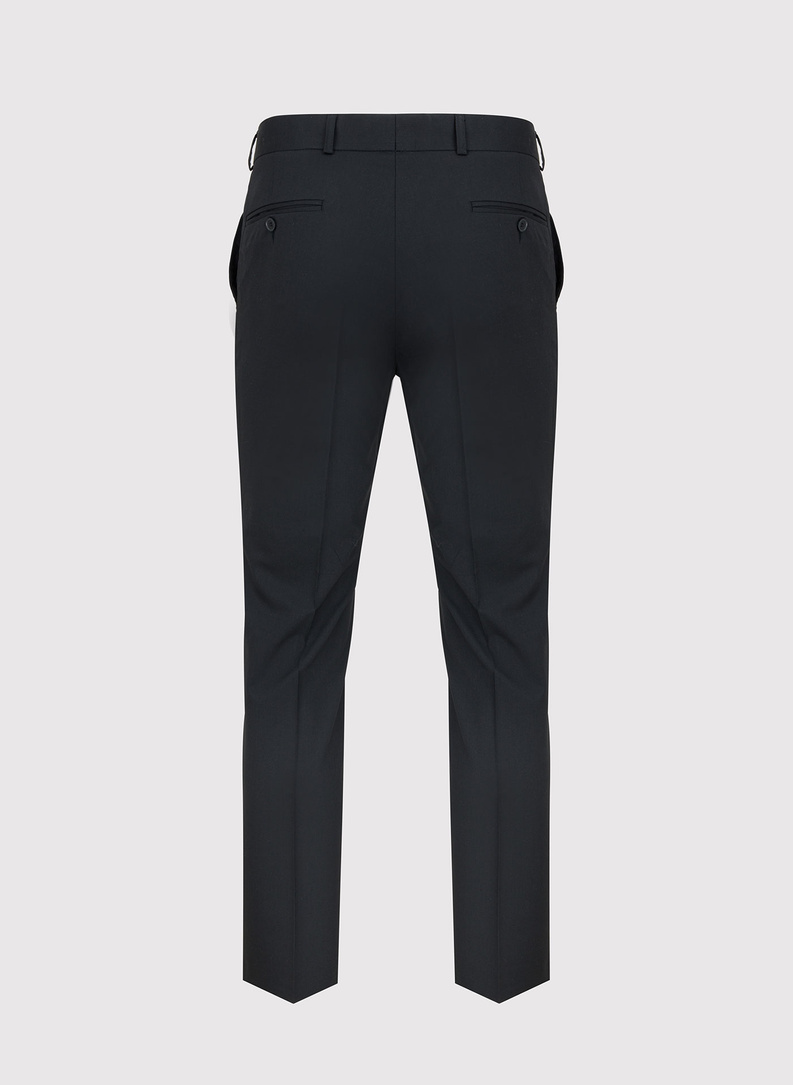 Klasyczny czarny gładki garnitur