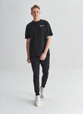 Czarne spodnie dresowe M22SF-WD-002-C-0