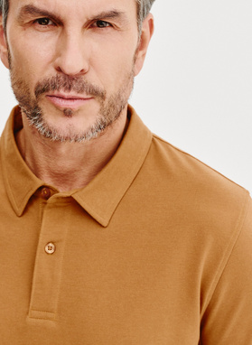 Męski t-shirt polo w kolorze beżowym