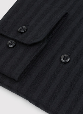 Bawełniana koszula męska w czarnym kolorze