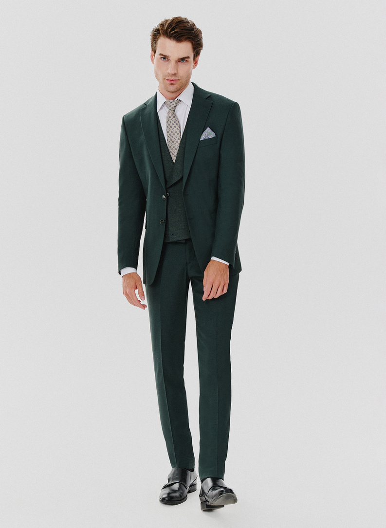 Dwuczęściowy garnitur męski w kolorze zielonym