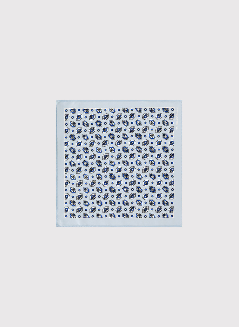 Jasnoniebieska poszetka męska we wzory