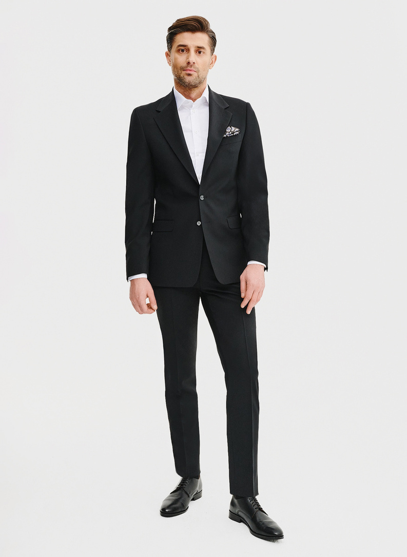 Wełniany czarny garnitur męski