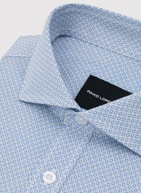 Koszula z niebieskim wzorem geometrycznym