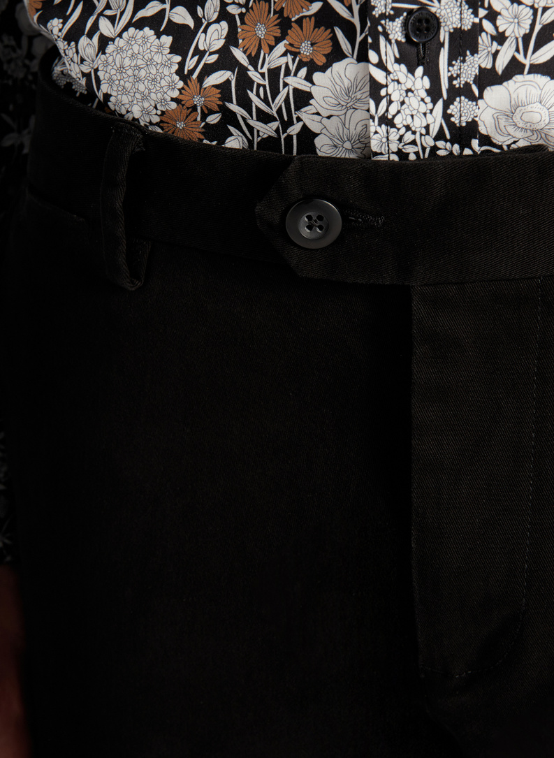 Czarne spodnie chino z bawełną