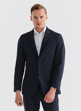 Gładki granatowy garnitur męski