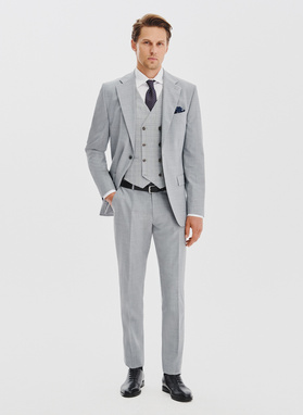 Gładki szary garnitur męski