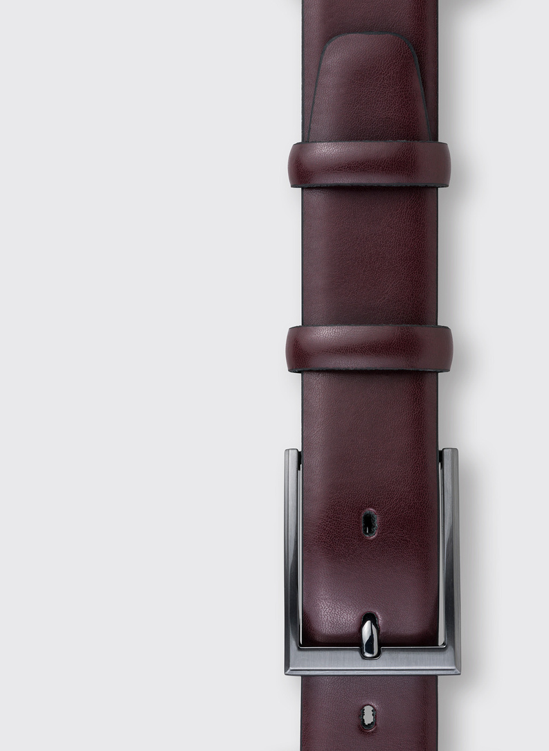 Klasyczny skórzany pasek w kolorze bordowym