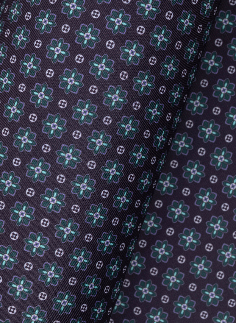 Fioletowa poszetka w mikrowzór