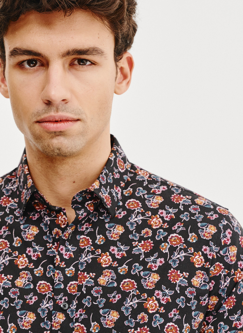 Czarna koszula męska w kwiaty