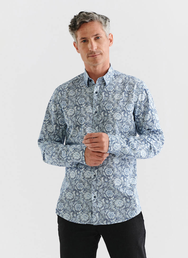 Koszula w kwiatowy wzór na granatowym tle