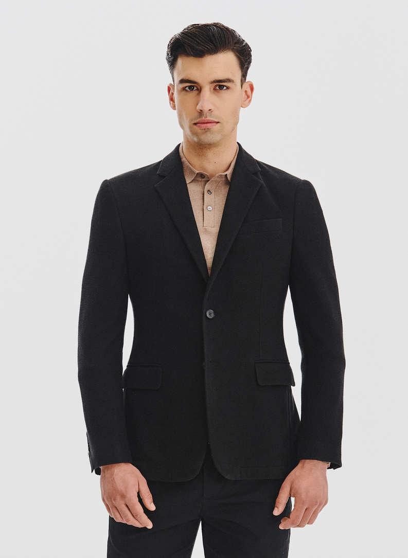 Czarna marynarka z dzianiny