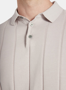 Beżowe polo swetrowe w prążek