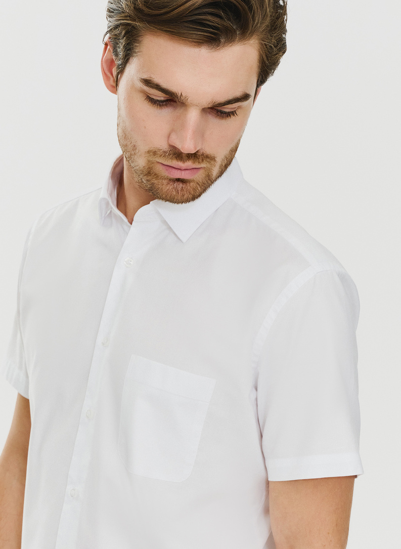Biała koszula męska z krótkim rękawem