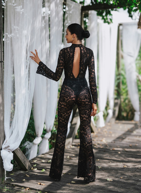 Czarny koronkowy kombinezon AURELIA JUMPSUIT