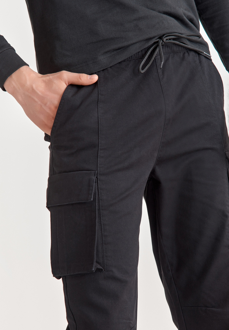 Spodnie cargo czarne M21WF-WX-047-C