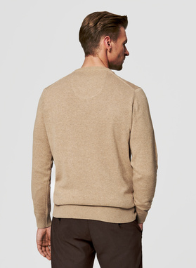 Beżowy sweter męski z dekoltem w serek 