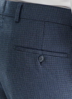 Granatowe spodnie garniturowe w pepitkę