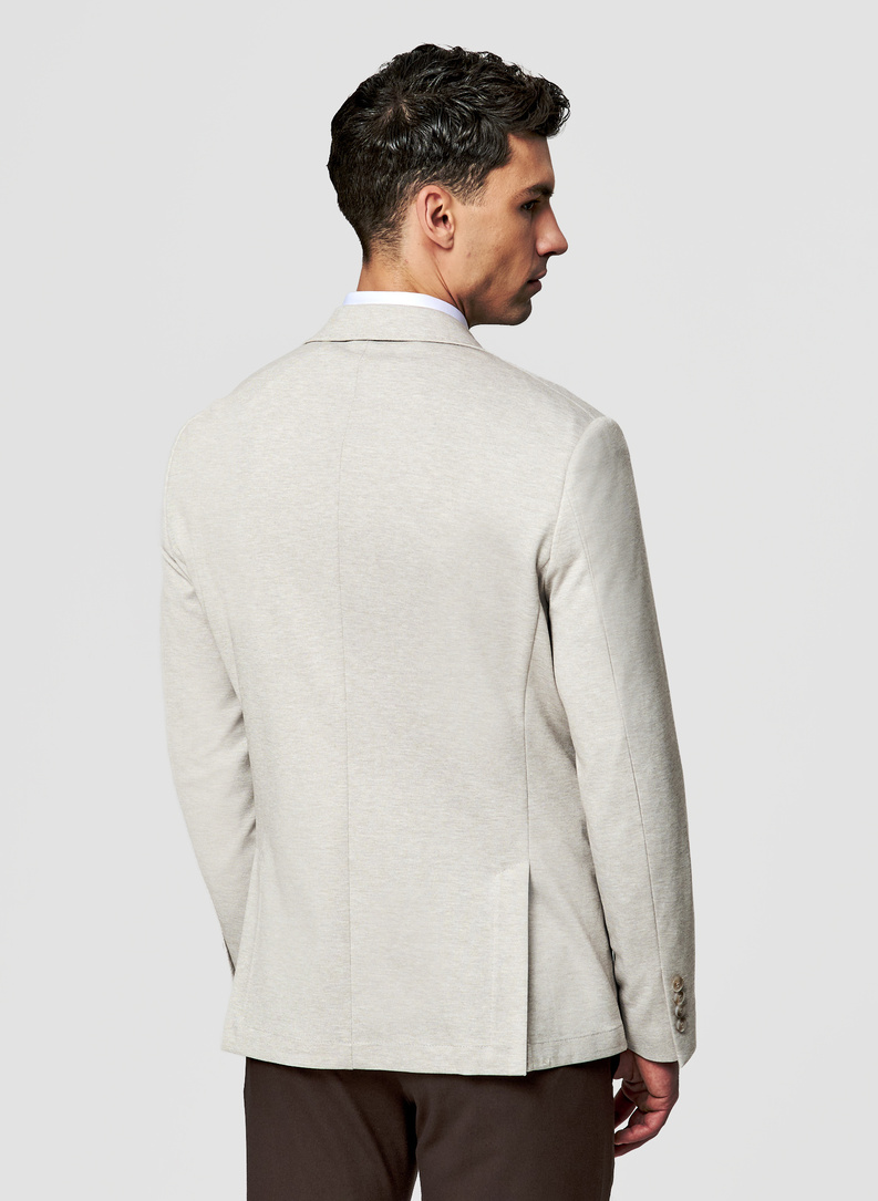 Dzianinowa marynarka w kolorze beżowym