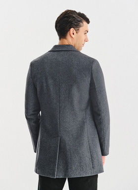 Szary płaszcz z wełną