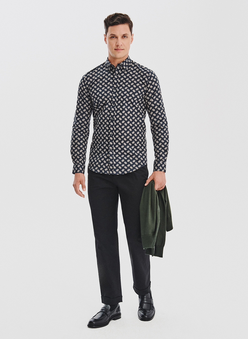 Czarna koszula w kwiaty