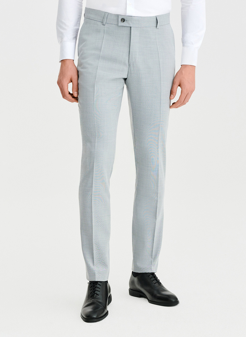 Ślubny szary garnitur męski