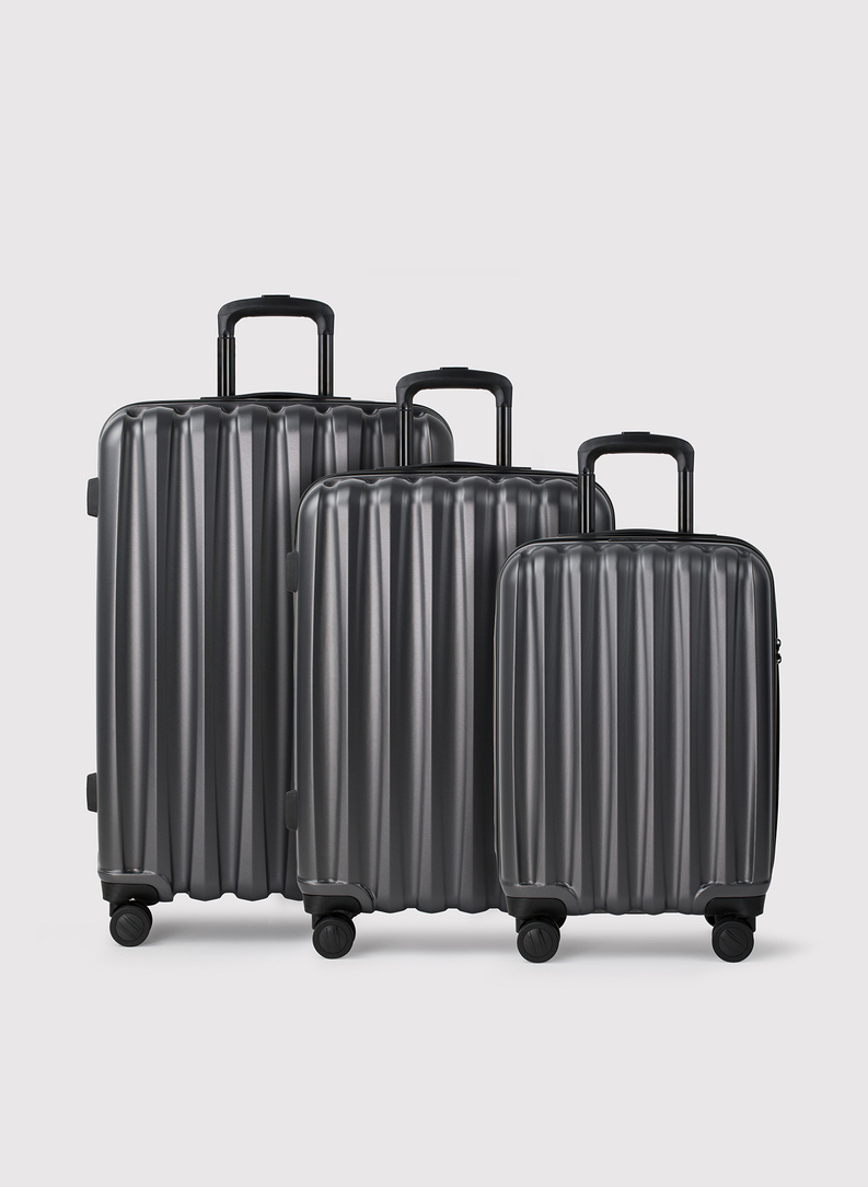 Komplet szarych walizek