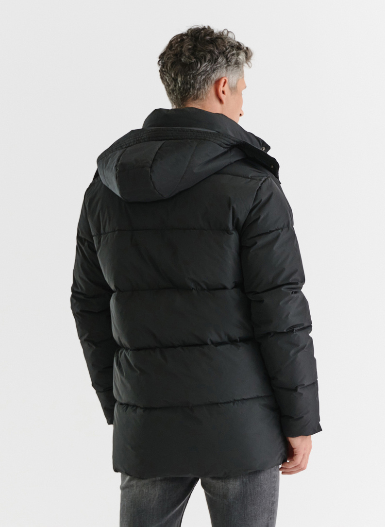 Czarna zimowa kurtka męska