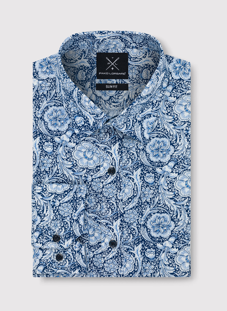 Koszula w kwiatowy wzór na granatowym tle