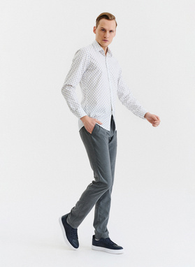 Biała koszula męska w granatowe listki