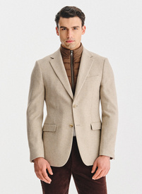 Beżowa marynarka męska z odpinaną stójką