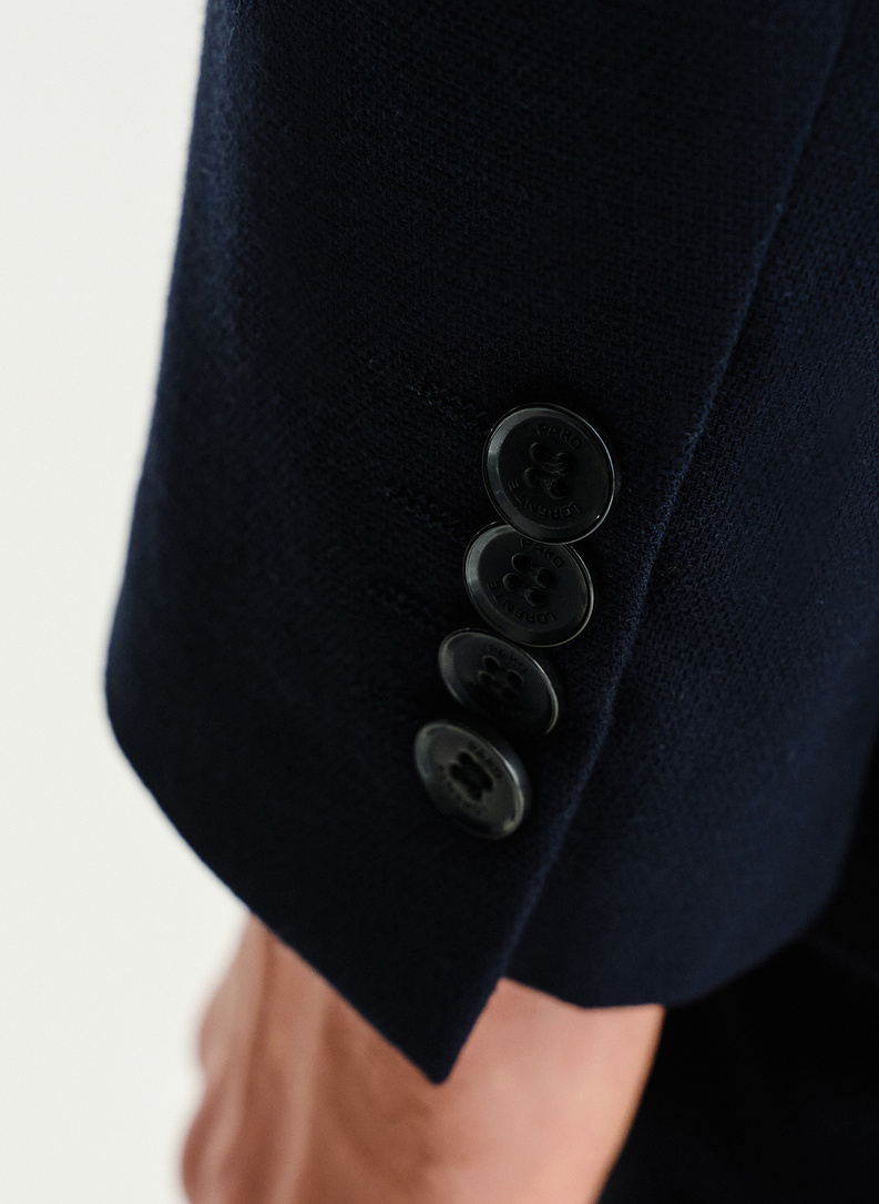 Granatowa marynarka garniturowa