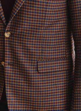 Brązowa marynarka w drobną kratę