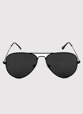 Czarne okulary przeciwsłoneczne pilotki