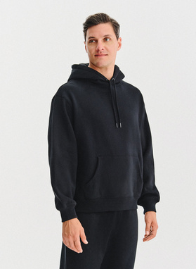 Czarny dres męski z bluzą z kapturem
