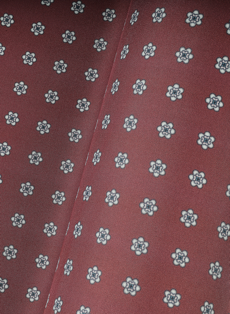 Bordowa poszetka w kwiatki