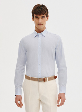 Błękitna koszula z lnu i bawełny