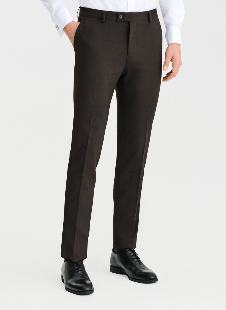 Ślubny brązowy garnitur męski