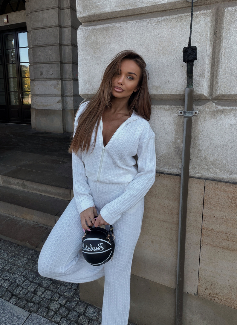 Kombinezon sweterkowy MODA ecru