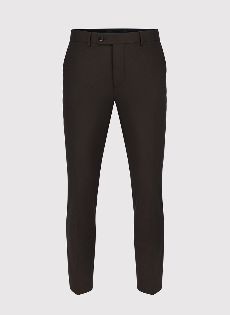 Brązowy garnitur męski