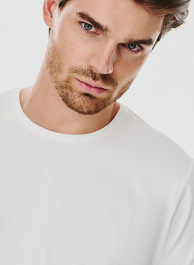 Biały gładki T-shirt Basic