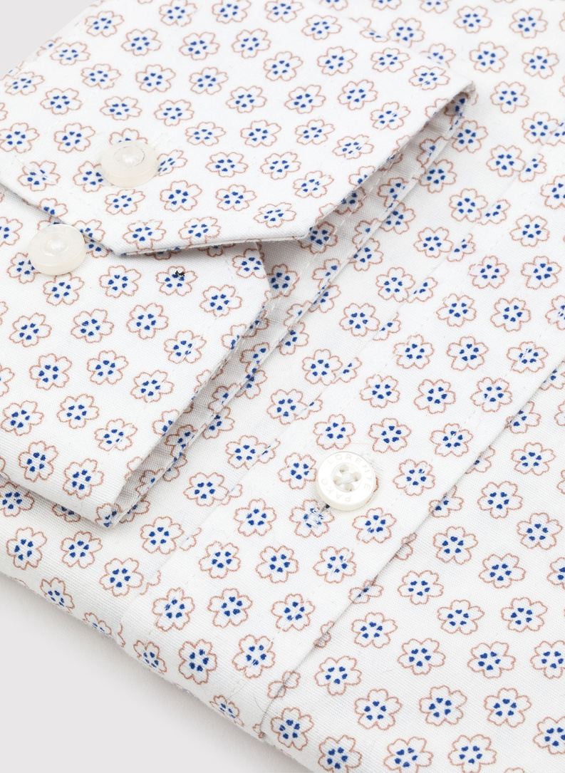 Wzorzysta koszula w kolorze złamanej bieli